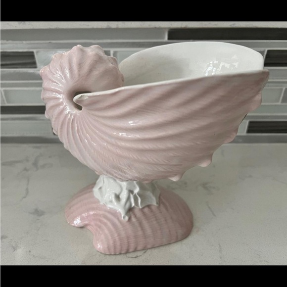 VINTAGE ITALIAN MAJOLICA SEA SHELL PINK & WHITE VASE 7 1/2" X 7" X 4 3/4" ITALY - Picture 6 of 10